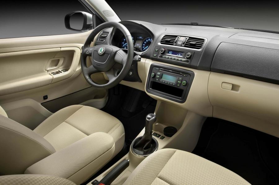  Skoda Fabia 2010 года  (фото 49 из 57)